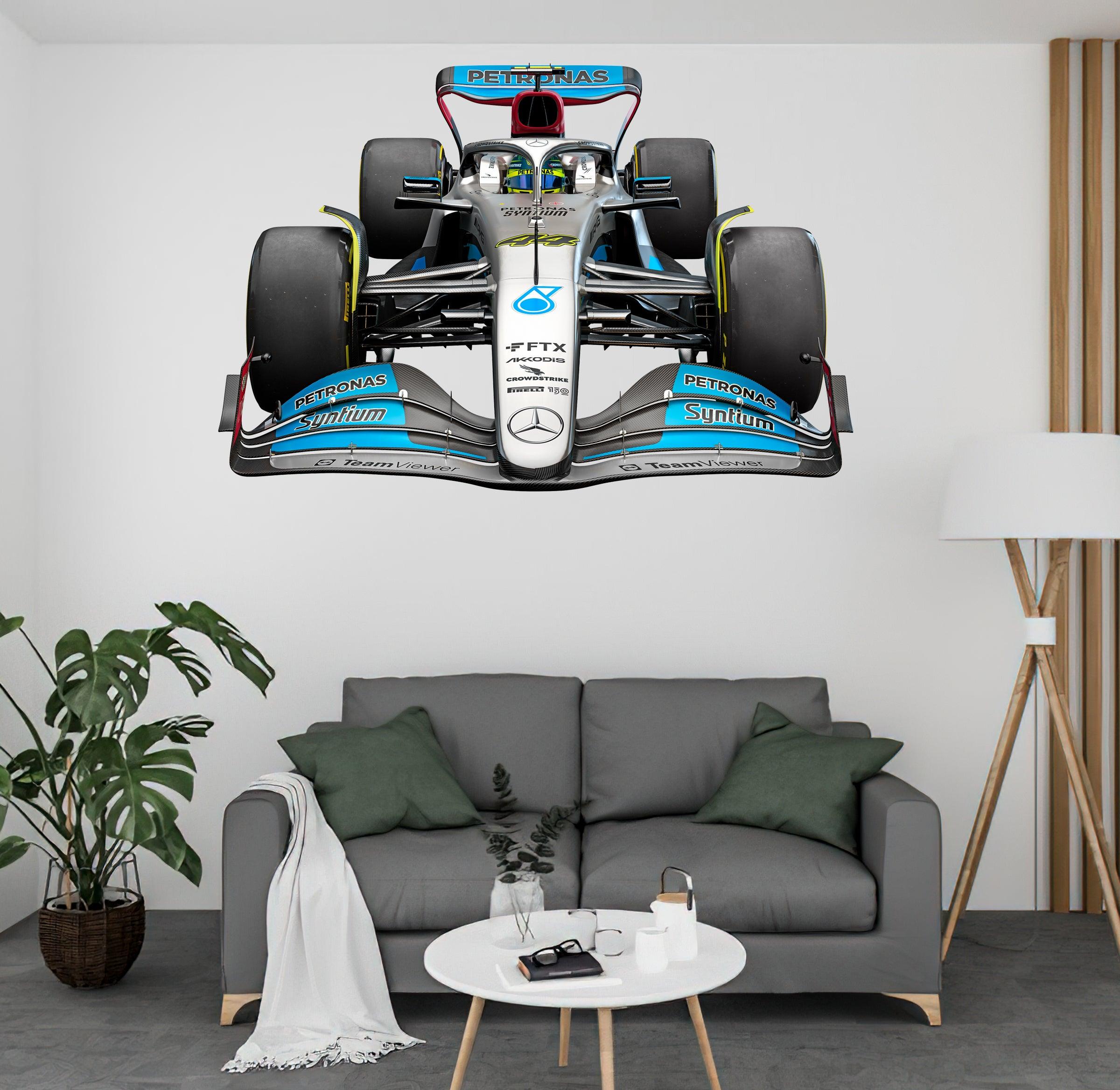 Lewis Hamilton, Mercedes 2022 Livery W13_Front View 023