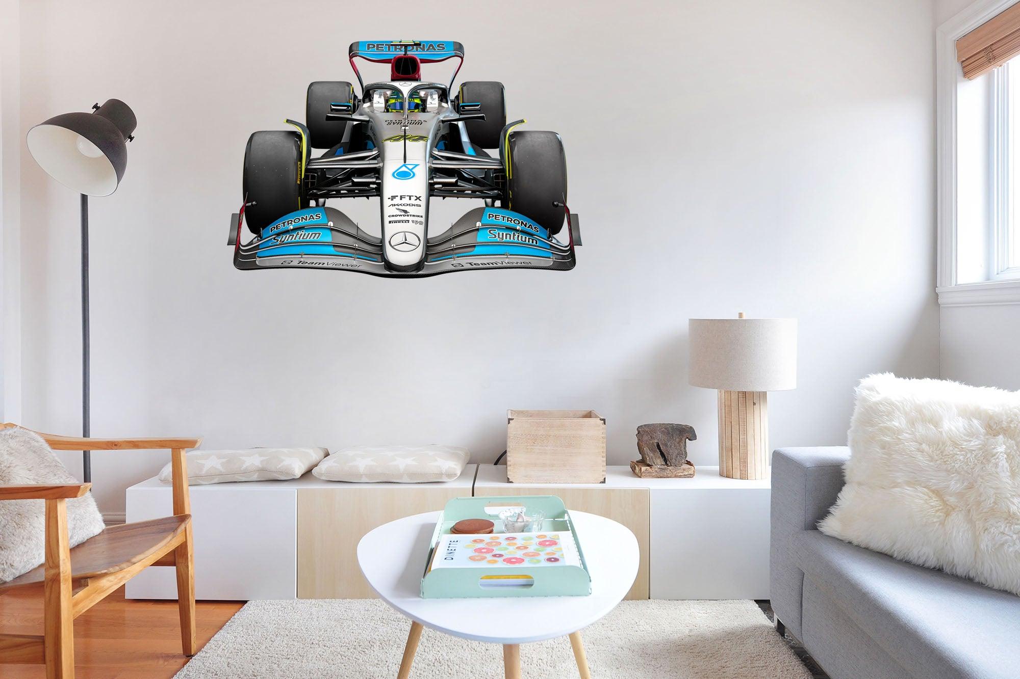 Lewis Hamilton, Mercedes 2022 Livery W13_Front View 023